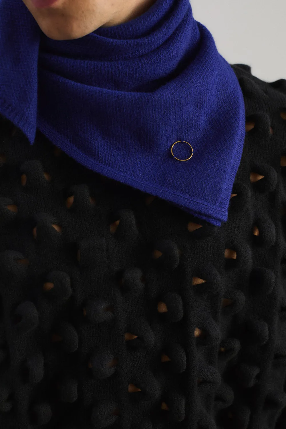 Oyuna Arco Halswärmer Ink Cashmere