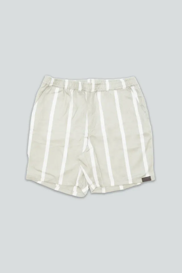 LAKOR Wide Stripe Shorts Desert Sage gestreift aus Lyocell
