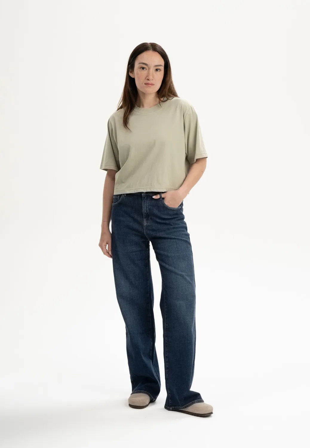 MELA DESNA Cropped T-Shirt weiß Bio-Baumwolle