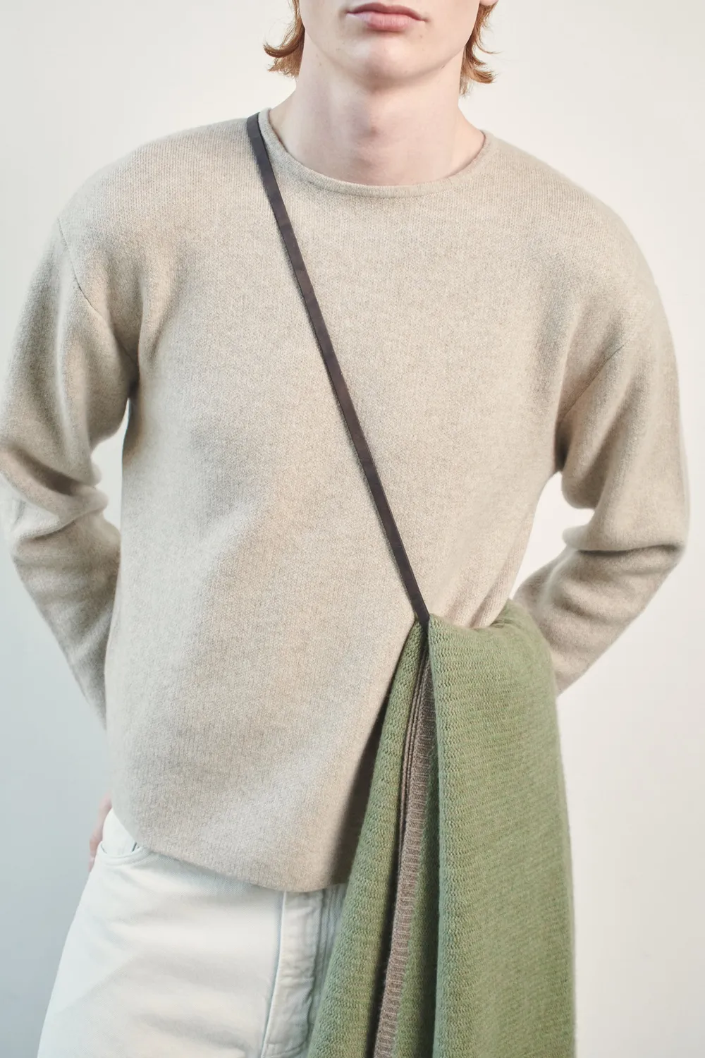 Oyuna Axa Pullover Feather Oversize aus Cashmere