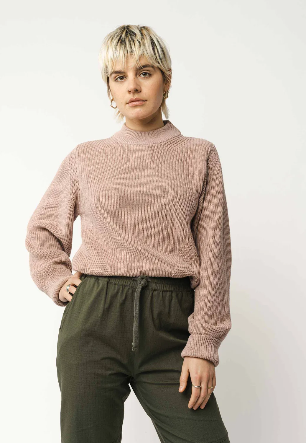 MELA RIYA Strickpullover dunkelbraun M Bio-Baumwolle