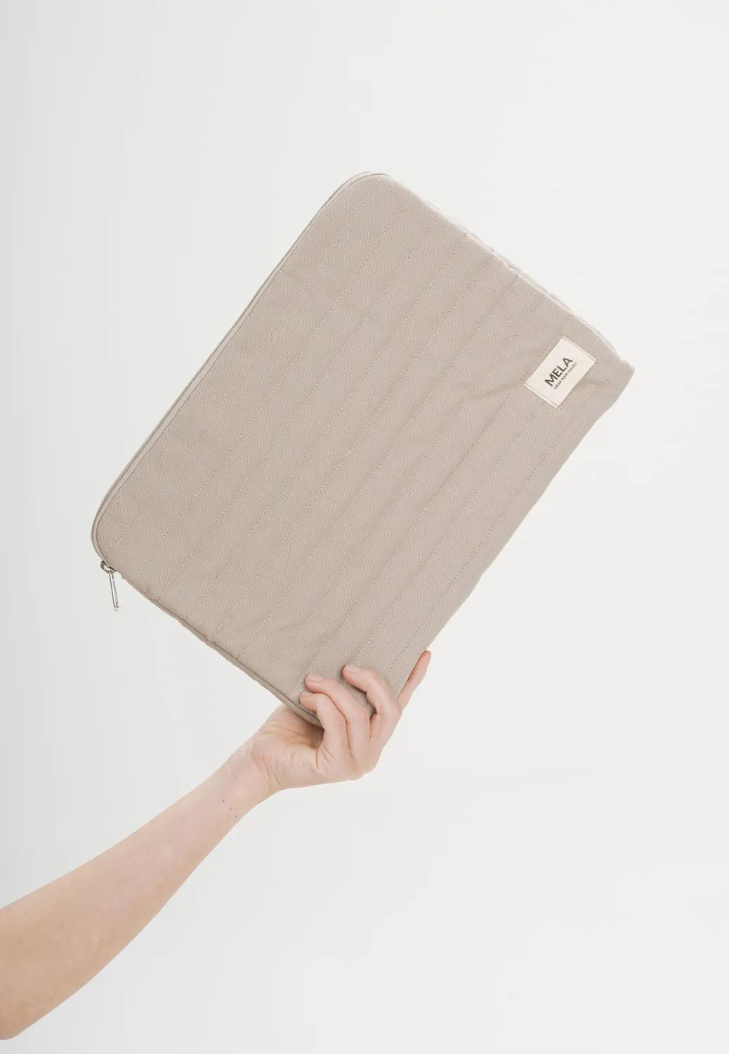 MELA VINUSA Laptoptasche 13 Zoll light stone Baumwolle