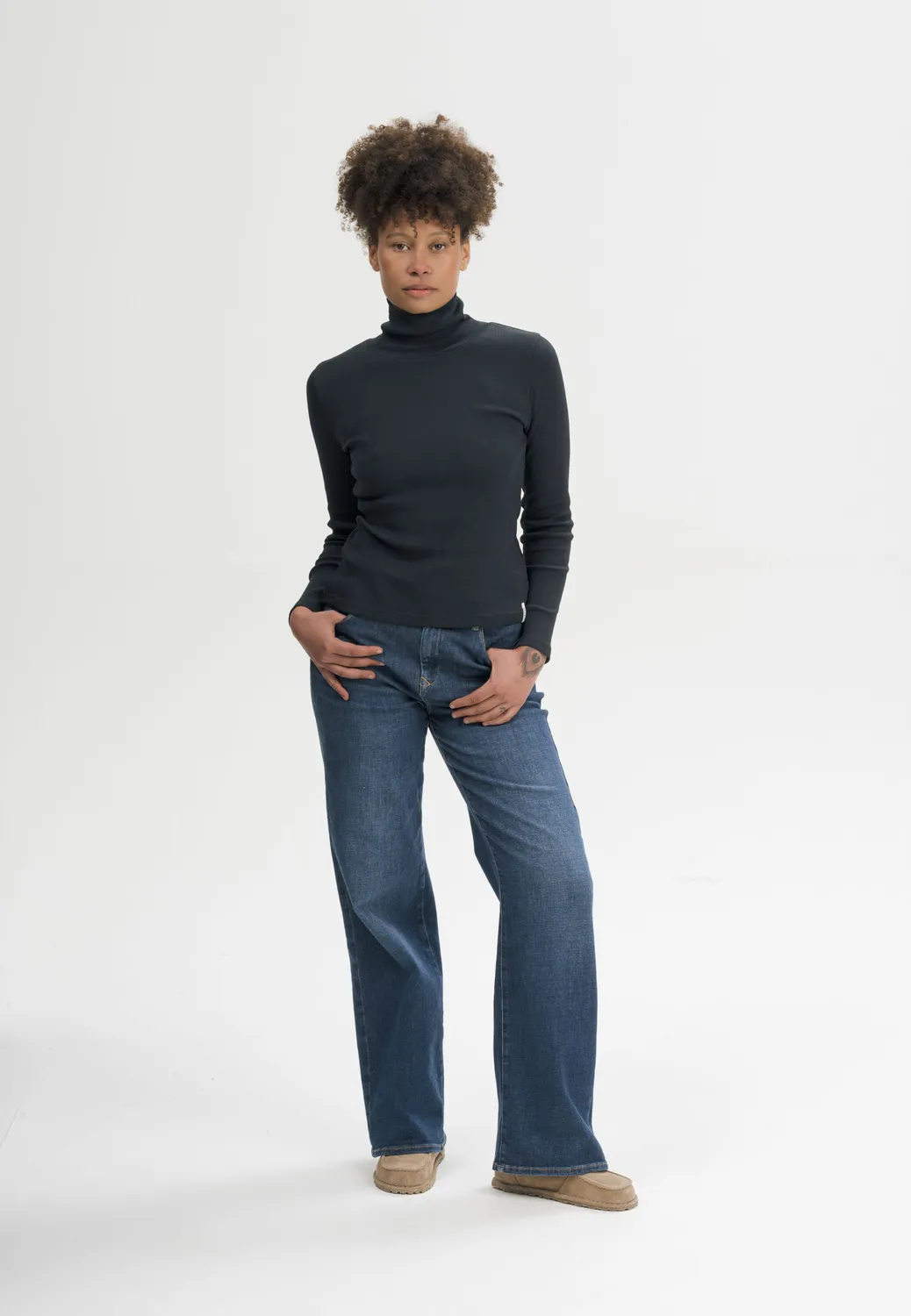 MELA MUNLI Ripp Rollkragen Langarmshirt schwarz Baumwolle