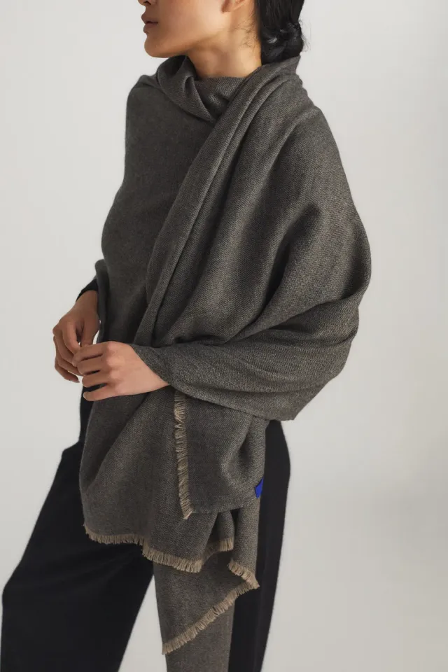 Oyuna Saan Wrap Charcoal Taupe Fischgrät