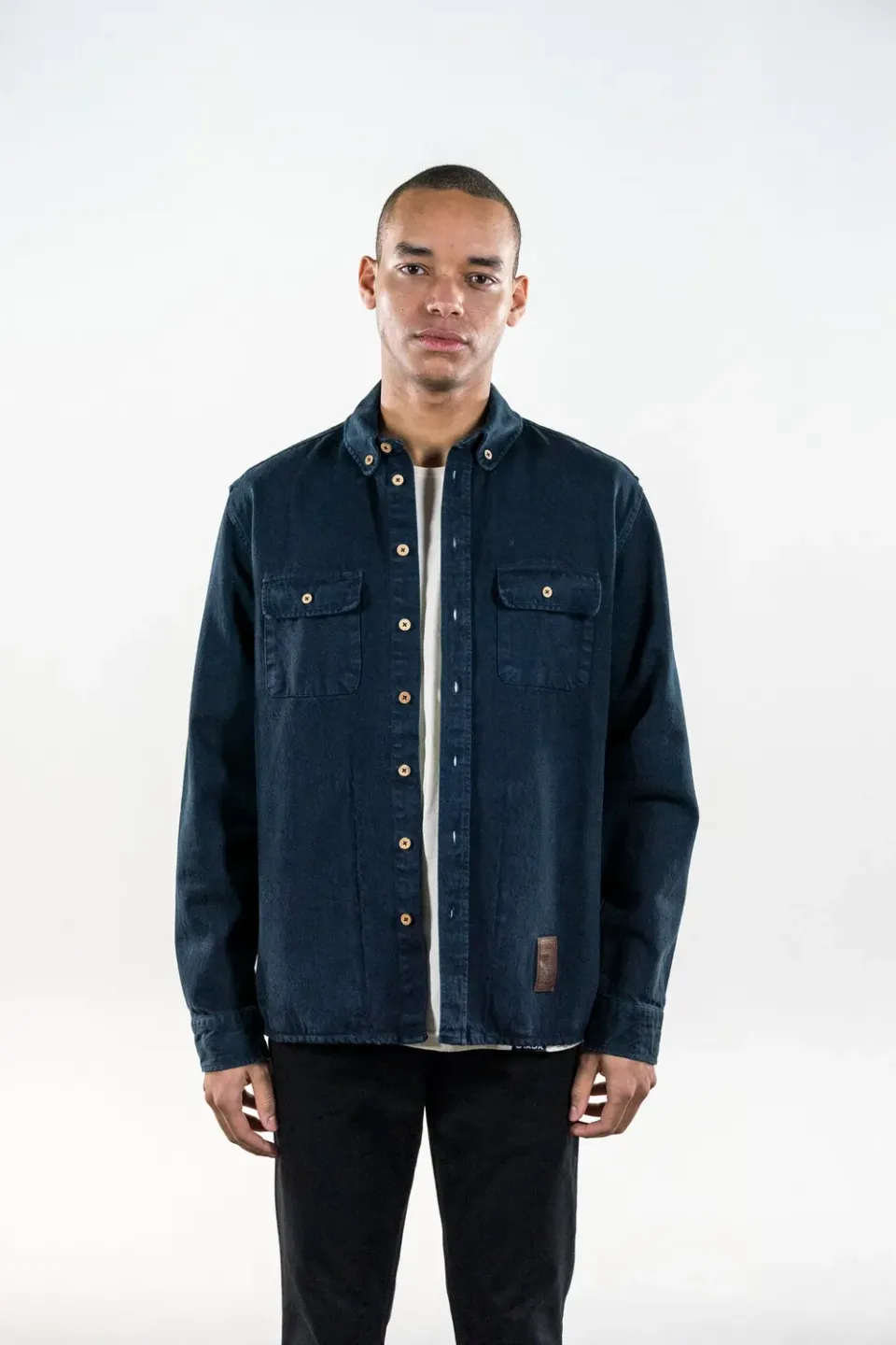 LAKOR Knokkel Overshirt Navy Kokosknöpfe