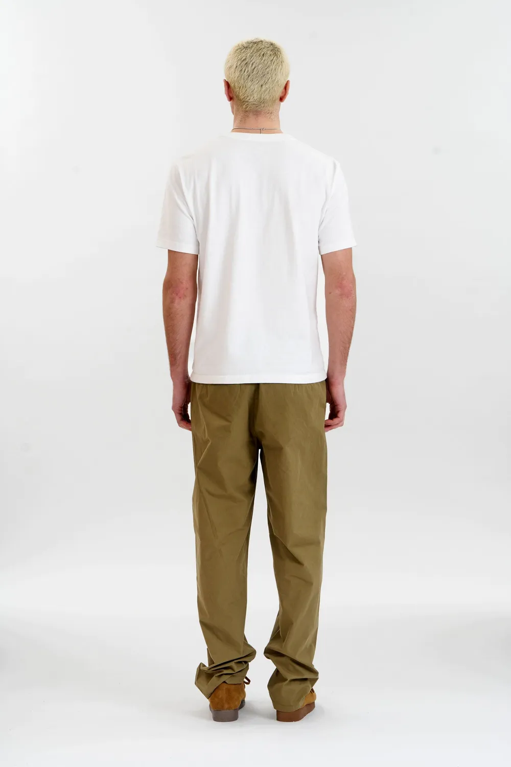 KOMODO BOWIE Hose Olive Bio-Baumwolle locker