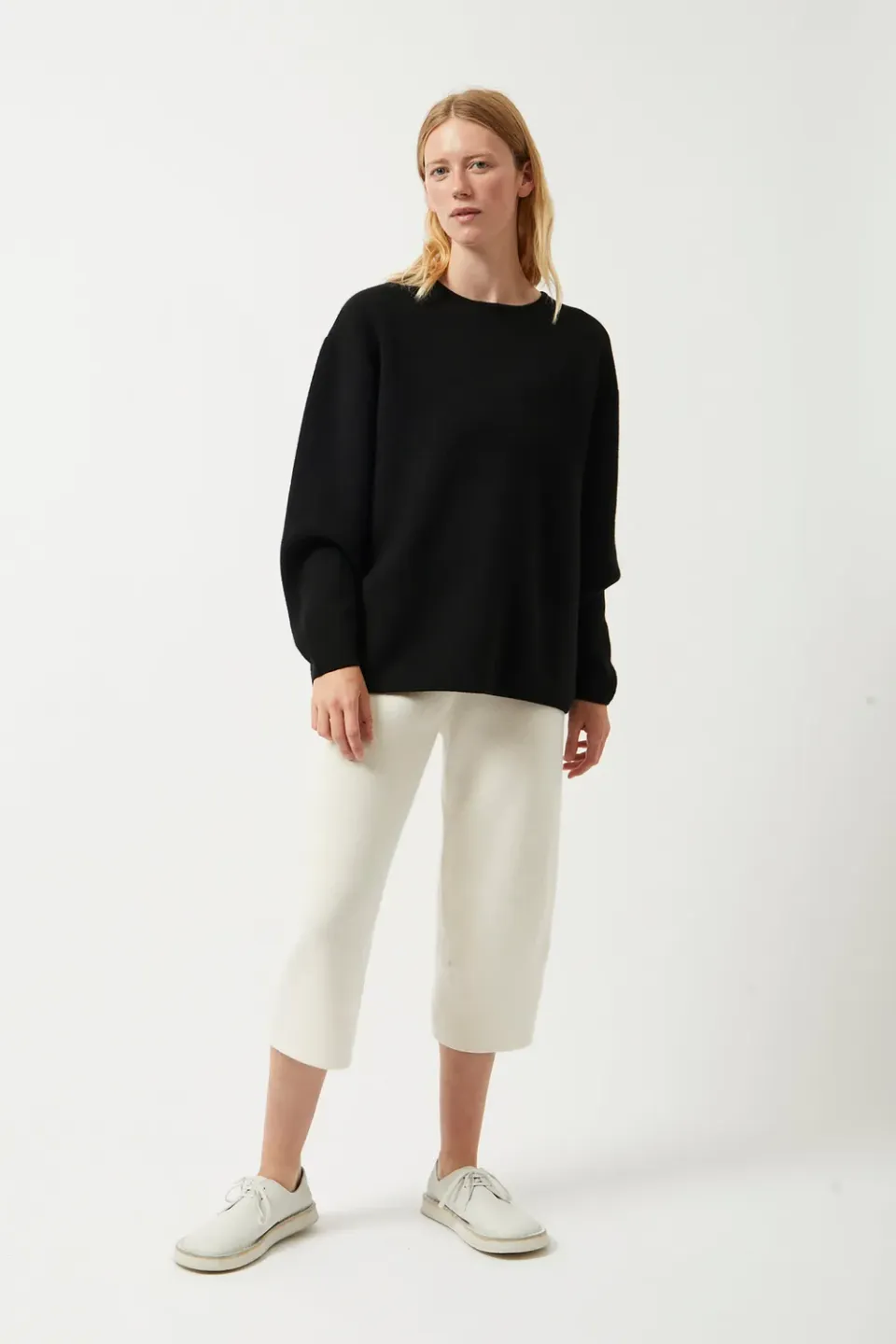 Oyuna Axa Pullover Schwarz Damen Oversize