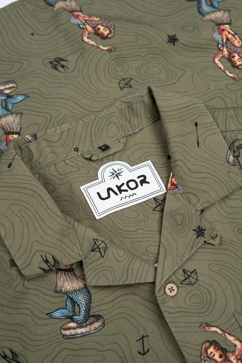LAKOR Dashboard Hula Kurzarmhemd Deep Lichen Green Lyocell
