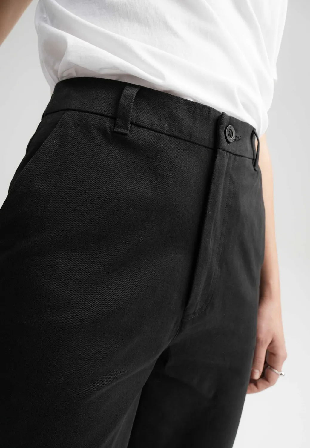 MELA JANAKI Hose schwarz Gr. 38 aus Bio-Baumwolle