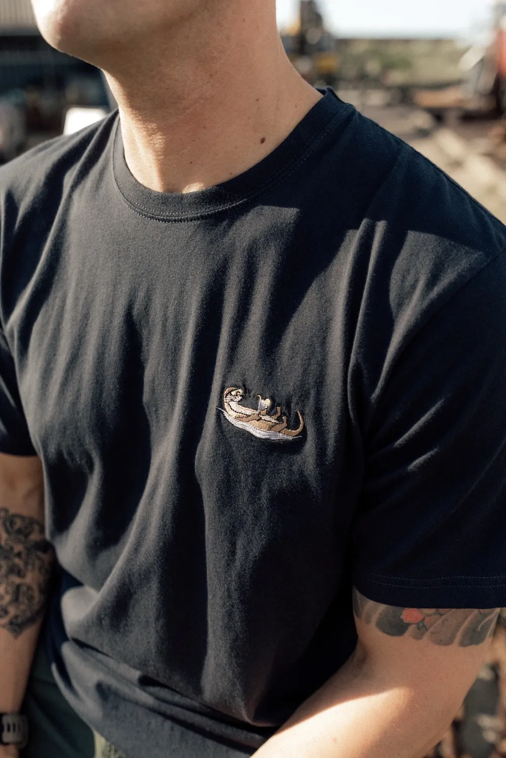 LAKOR Mini An Otter Vacation T-Shirt Moonless Night Bio-Baumwolle