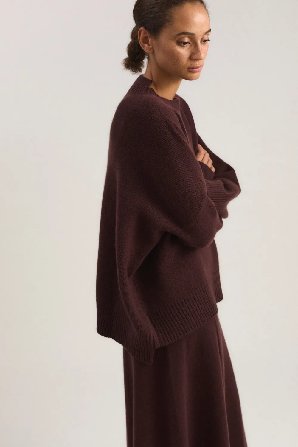 Oyuna Aila Pullover Carob Oversize Strick