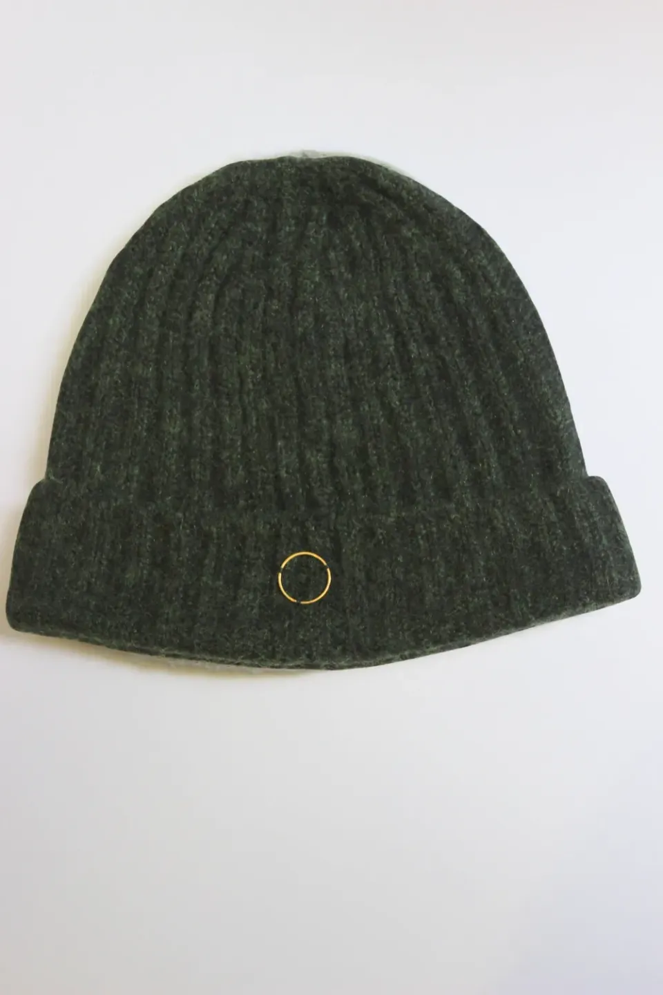 Oyuna Orb Beanie Pine Jet flauschig