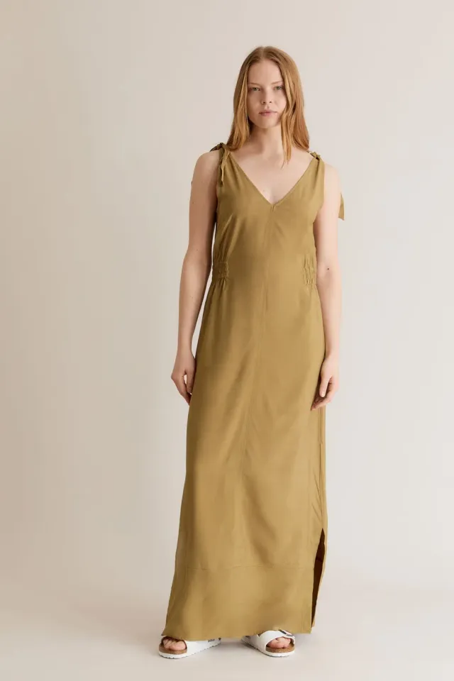 Komodo Marnie Kleid Khaki Viskose 55 cm Midi