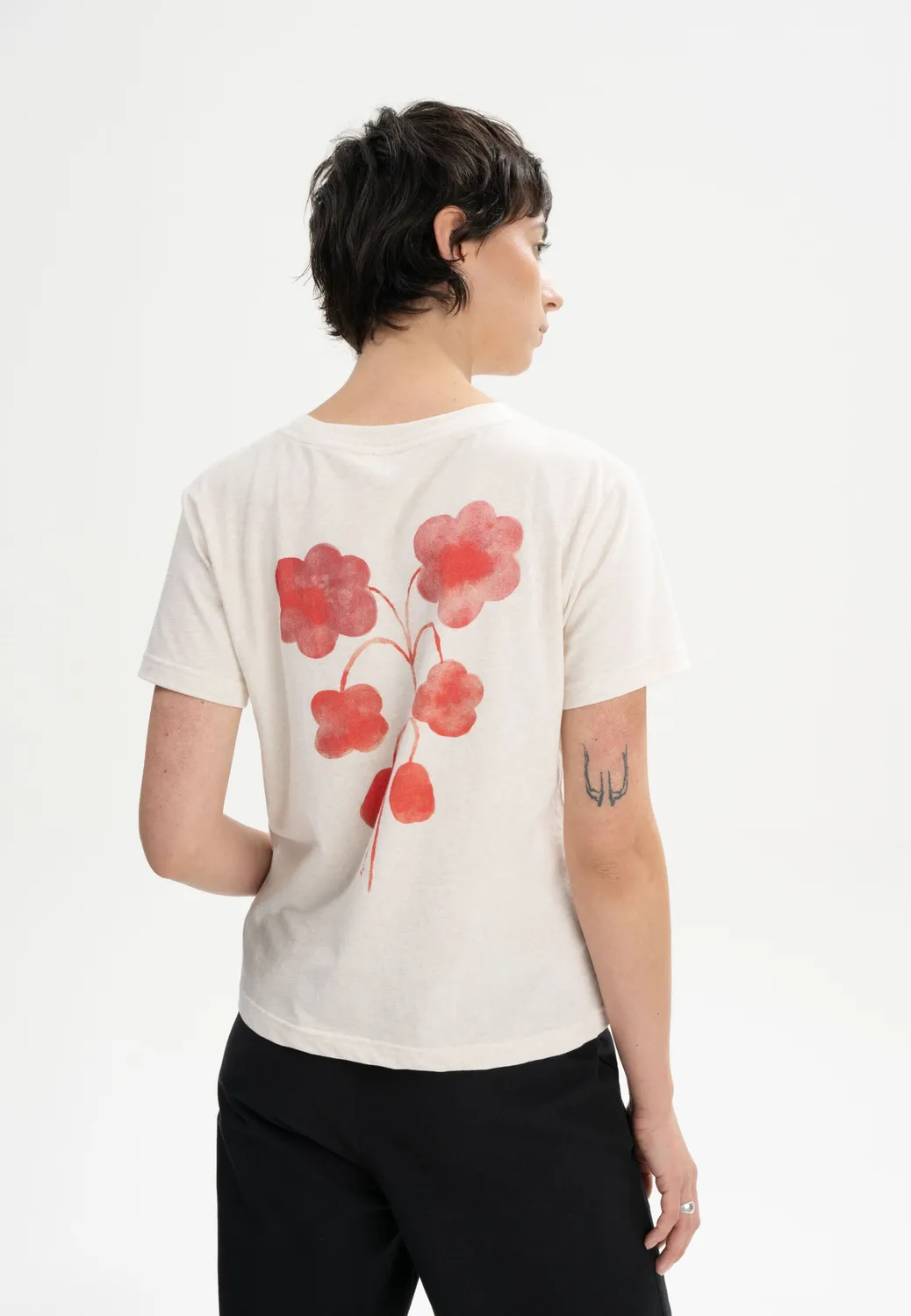 MELA Artist Edition Kaja T-Shirt cream melange grün Bio-Baumwolle