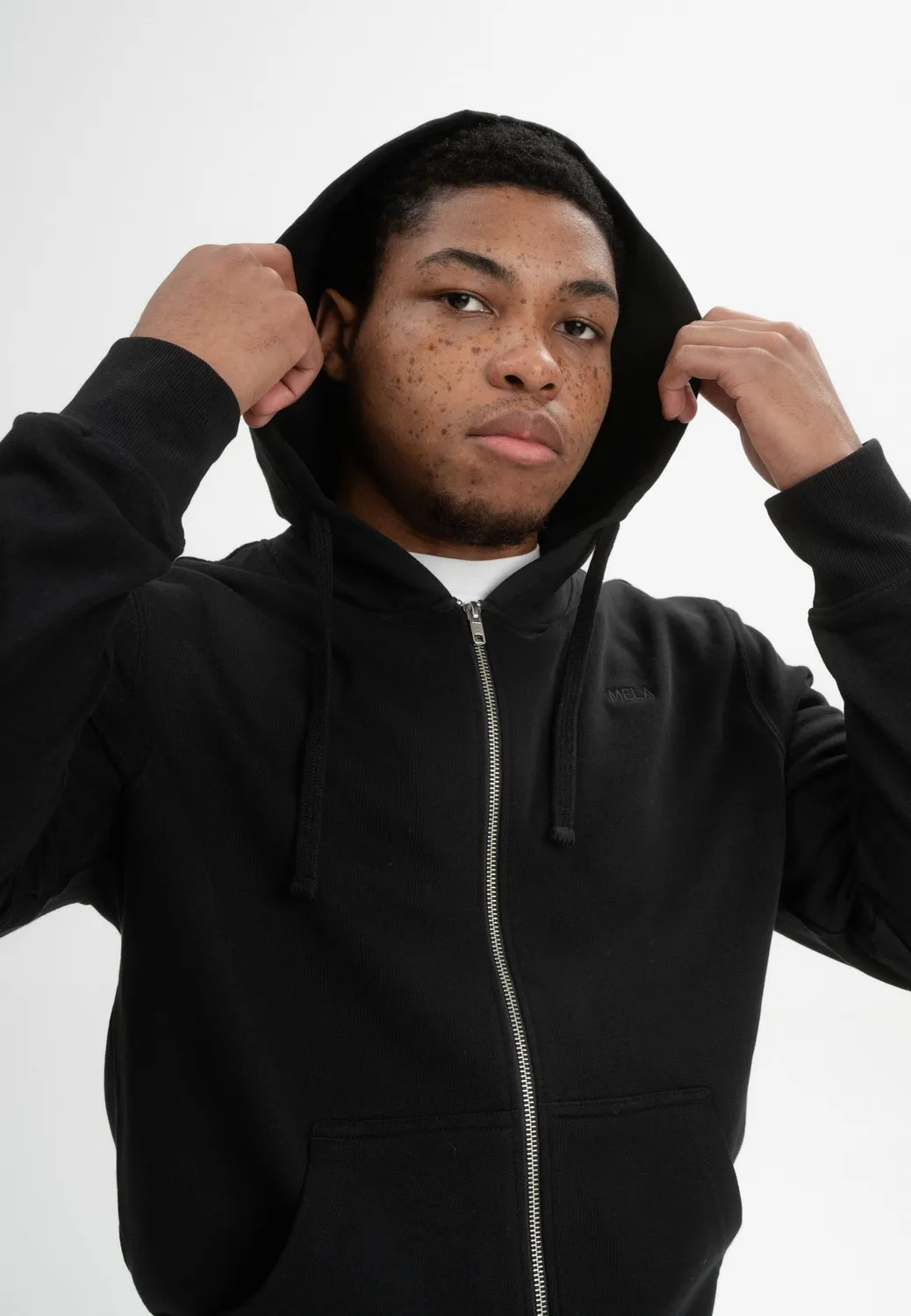 MELA DEVADAS Hoodiejacke Reißverschluss Bio schwarz