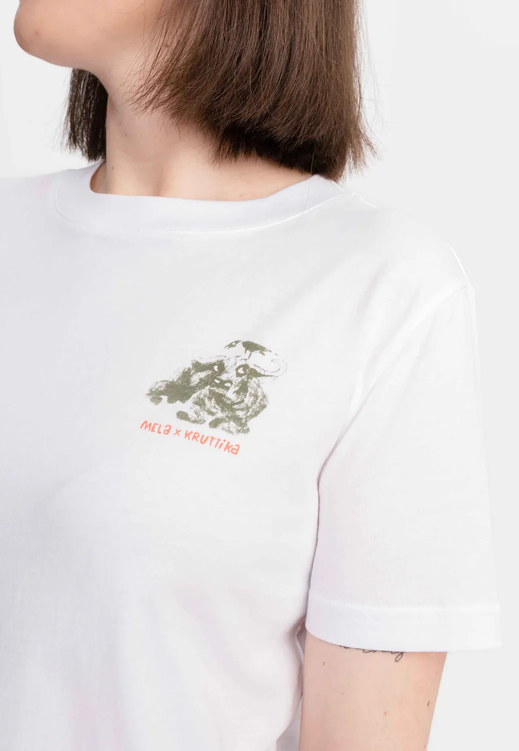 MELA Kruttika Artist Edition T-Shirt weiß Print thymian comic Bio