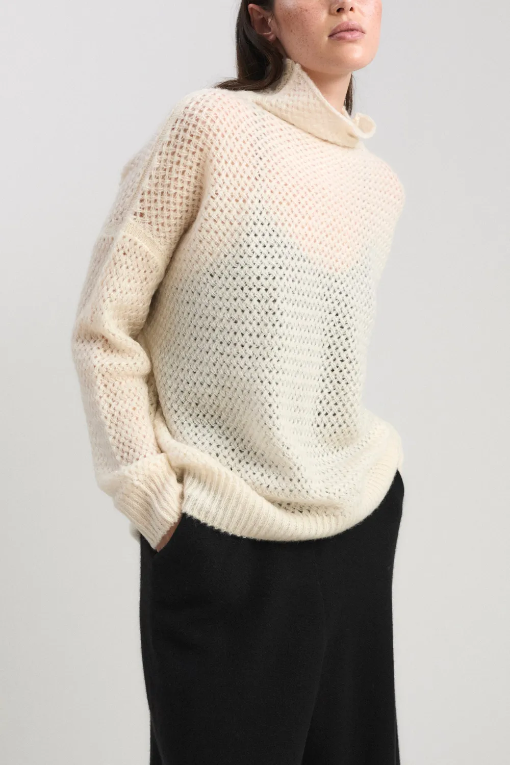 Oyuna Runa Pullover Snow Kaschmir Seide Rollkragen
