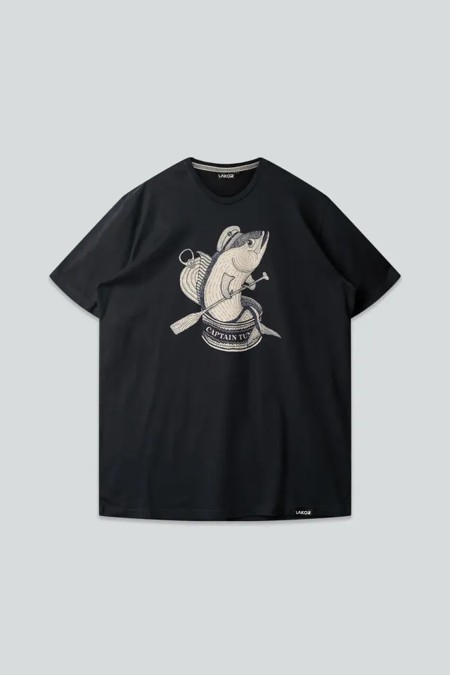 LAKOR Captain Tuna T-Shirt Moonless Night aus Bio-Baumwolle