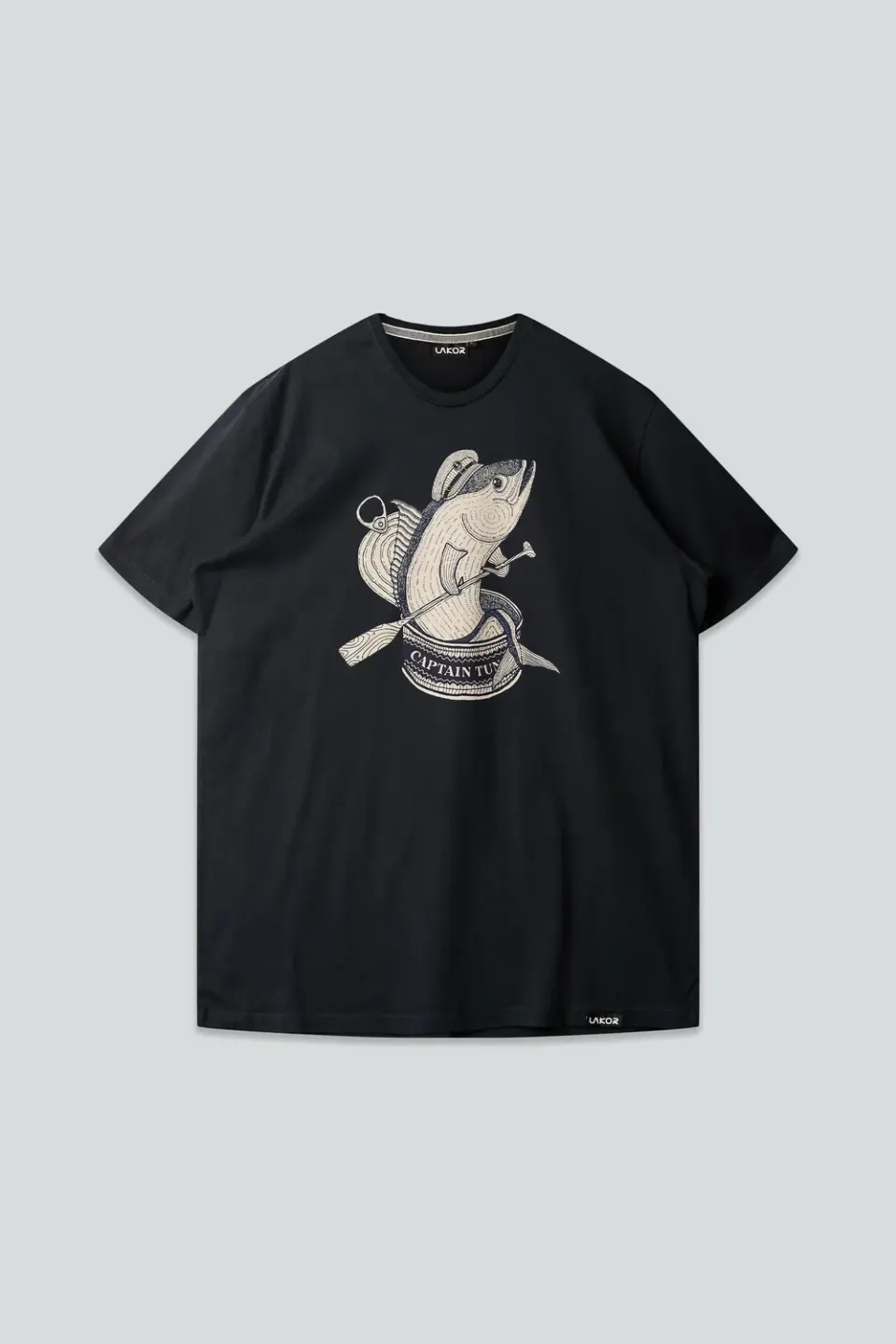 LAKOR Captain Tuna T-Shirt Moonless Night aus Bio-Baumwolle