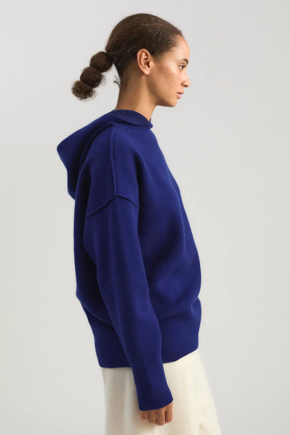 Oyuna Seku Hoodie Ink Ocean Cashmere wendbar
