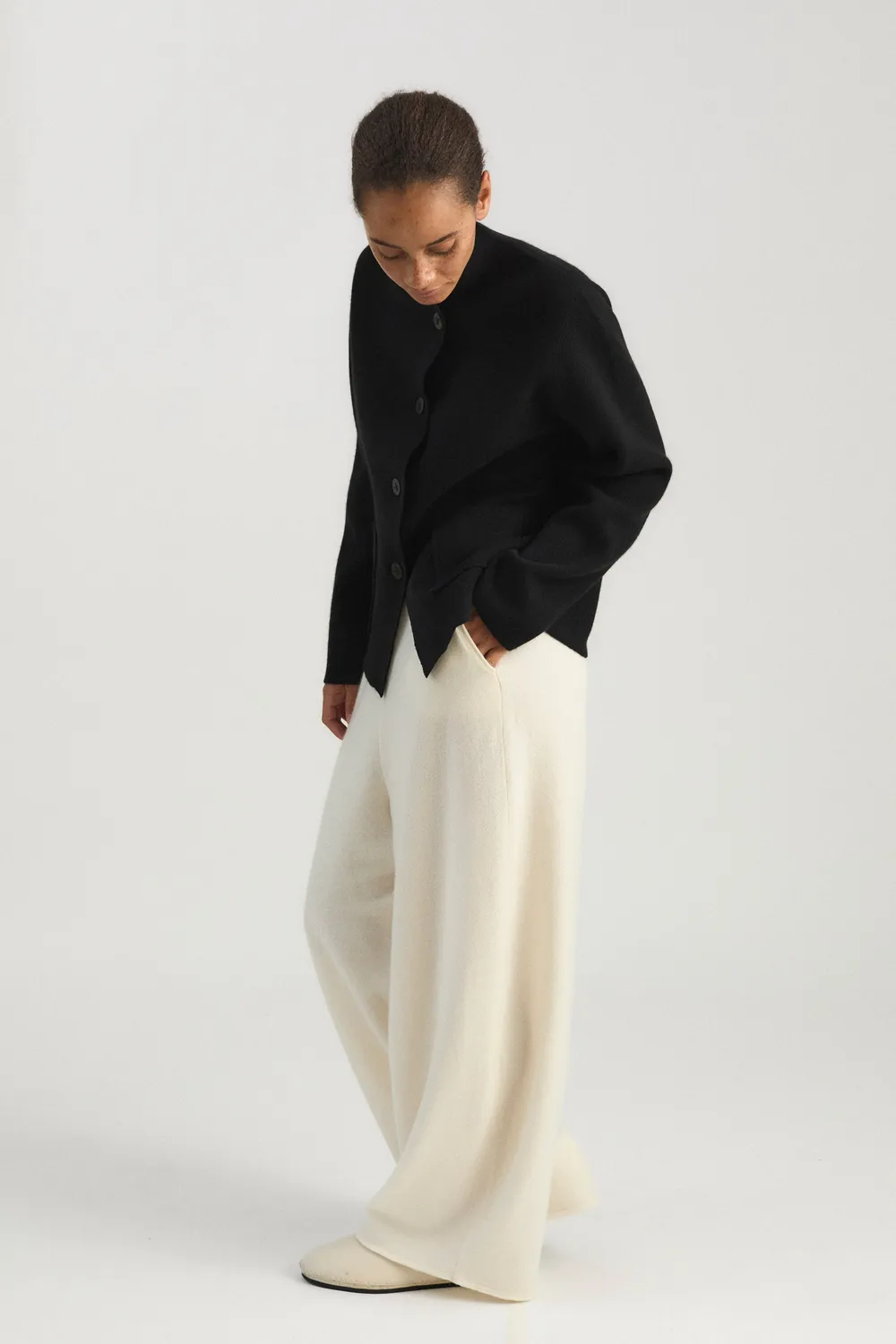 Oyuna Niaza Jacke Black wendbar