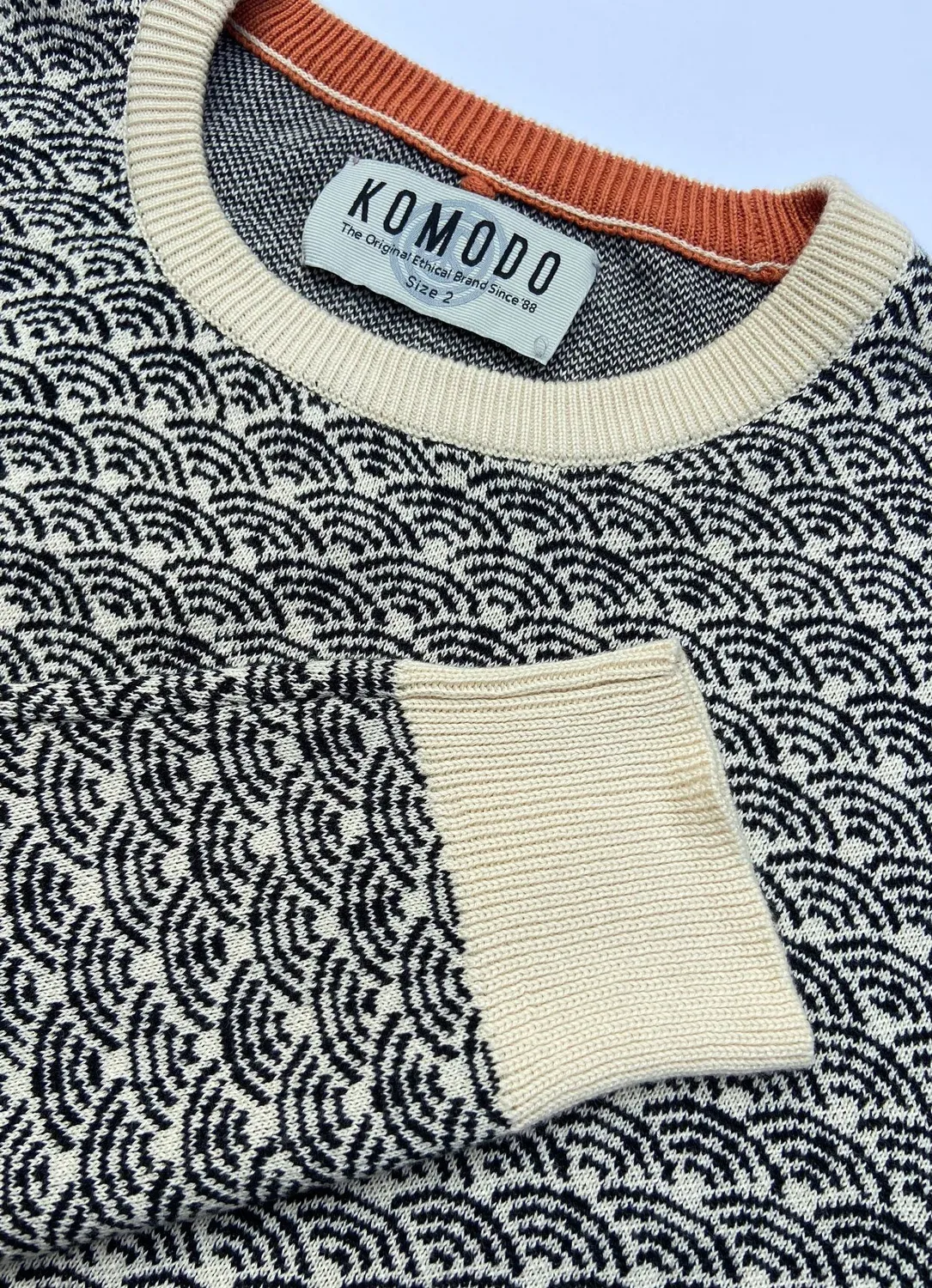 KOMODO HAKKU Pullover Off White Bio-Baumwolle Regular Fit