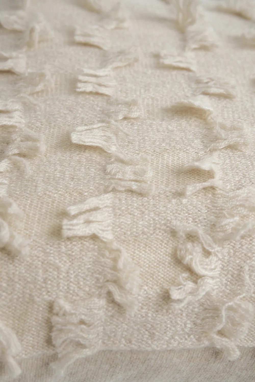 Oyuna Seren Kissenbezug Beige mit Fransen