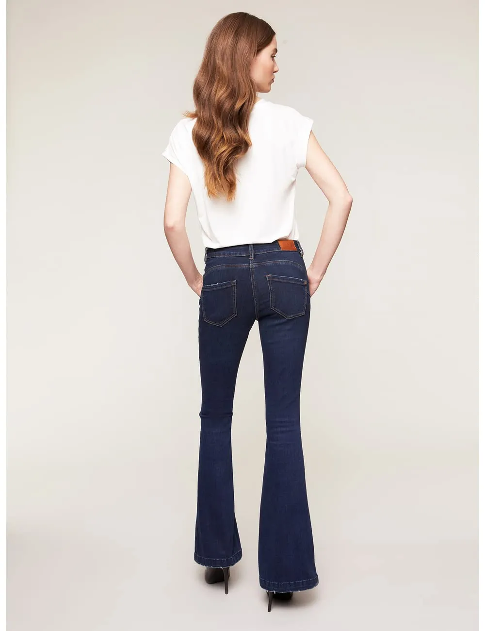 motivi Bianca Flare-Jeans dunkelblau Push-up-Naht