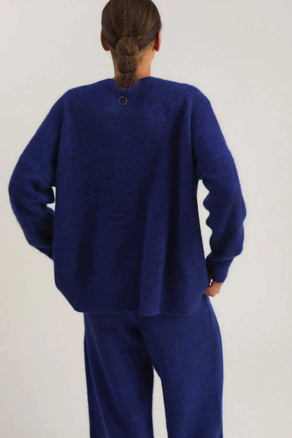Oyuna Mori Pullover Marine Cobalt Cropped