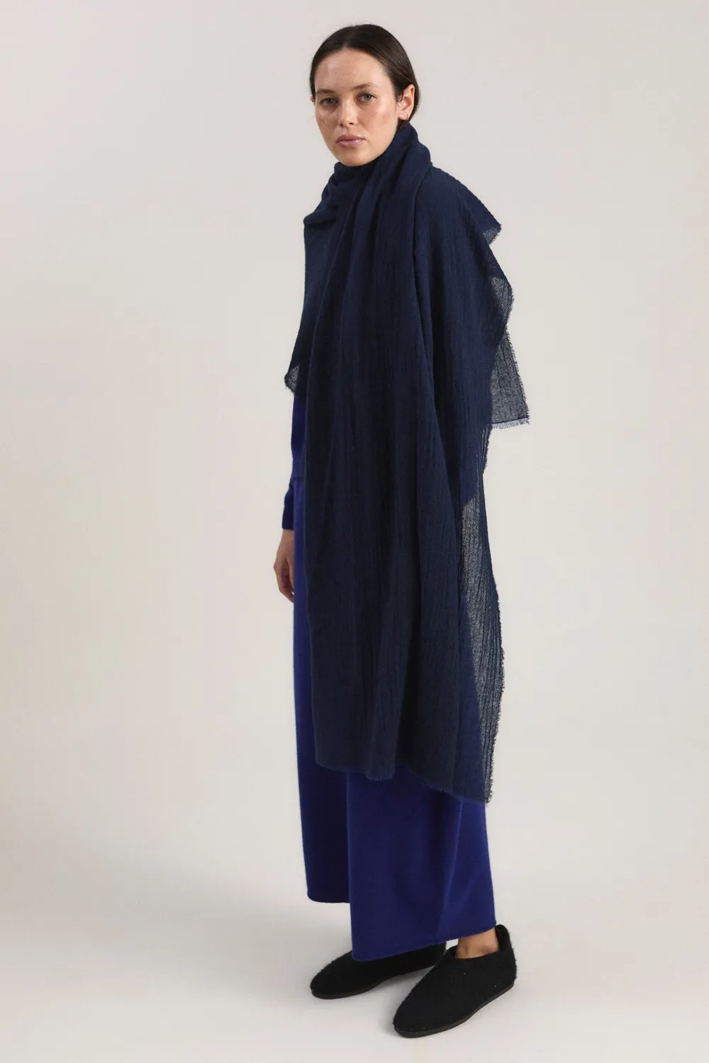 Oyuna Sera Schal Indigo aus Cashmere