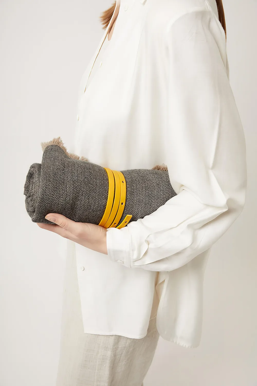 Oyuna Saan Reisedecke Kaschmir Charcoal Taupe