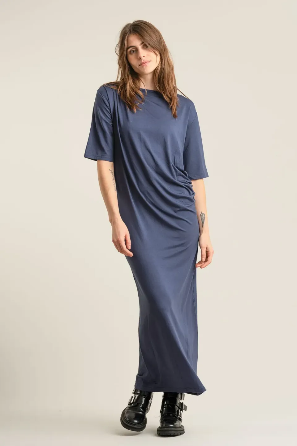 KOMODO SAHARA Kleid Navy aus Modal knöchellang