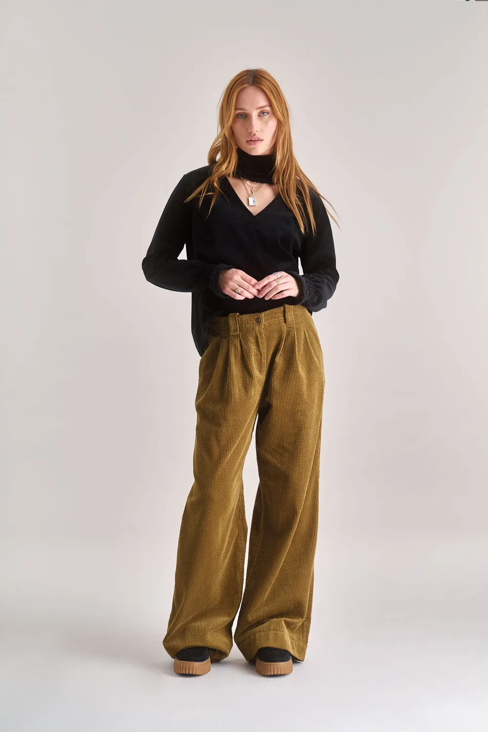 KOMODO LOLA LILLY Cordhose Olive Bio-Baumwolle Damen
