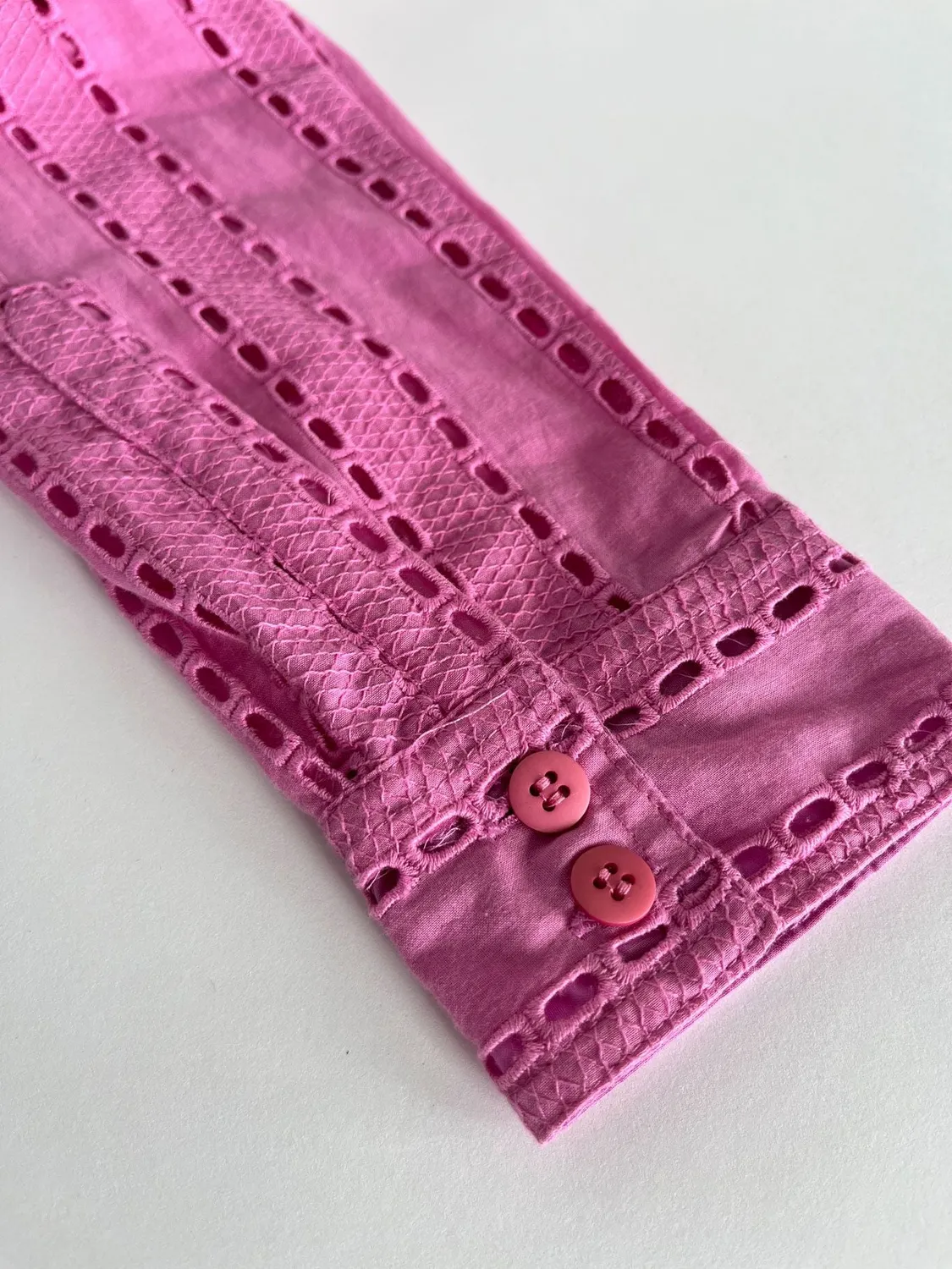 KOMODO RIO Bluse Pink aus Bio-Baumwolle Broderie