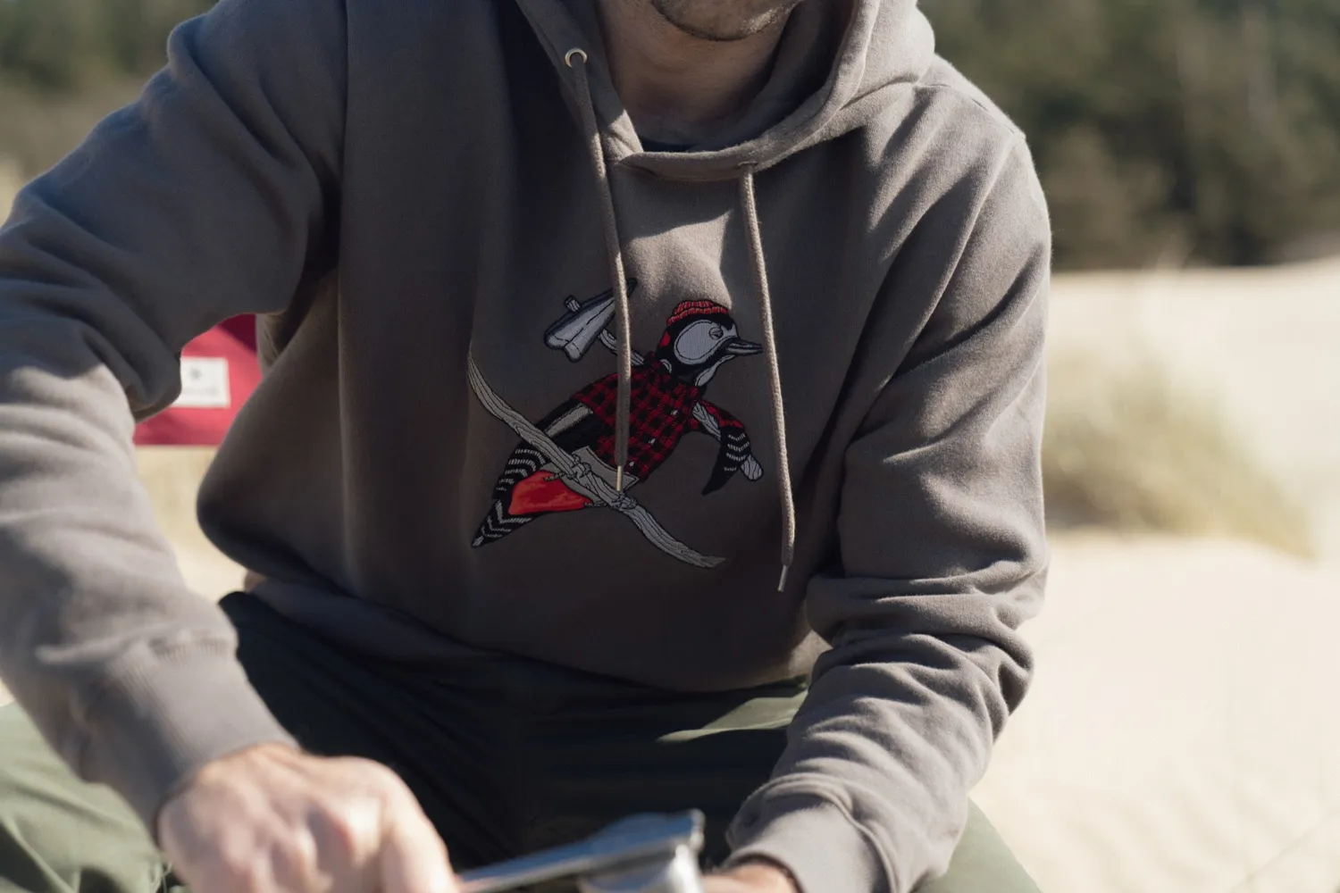 LAKOR Woodpecker Hoodie Morel Bio-Baumwolle