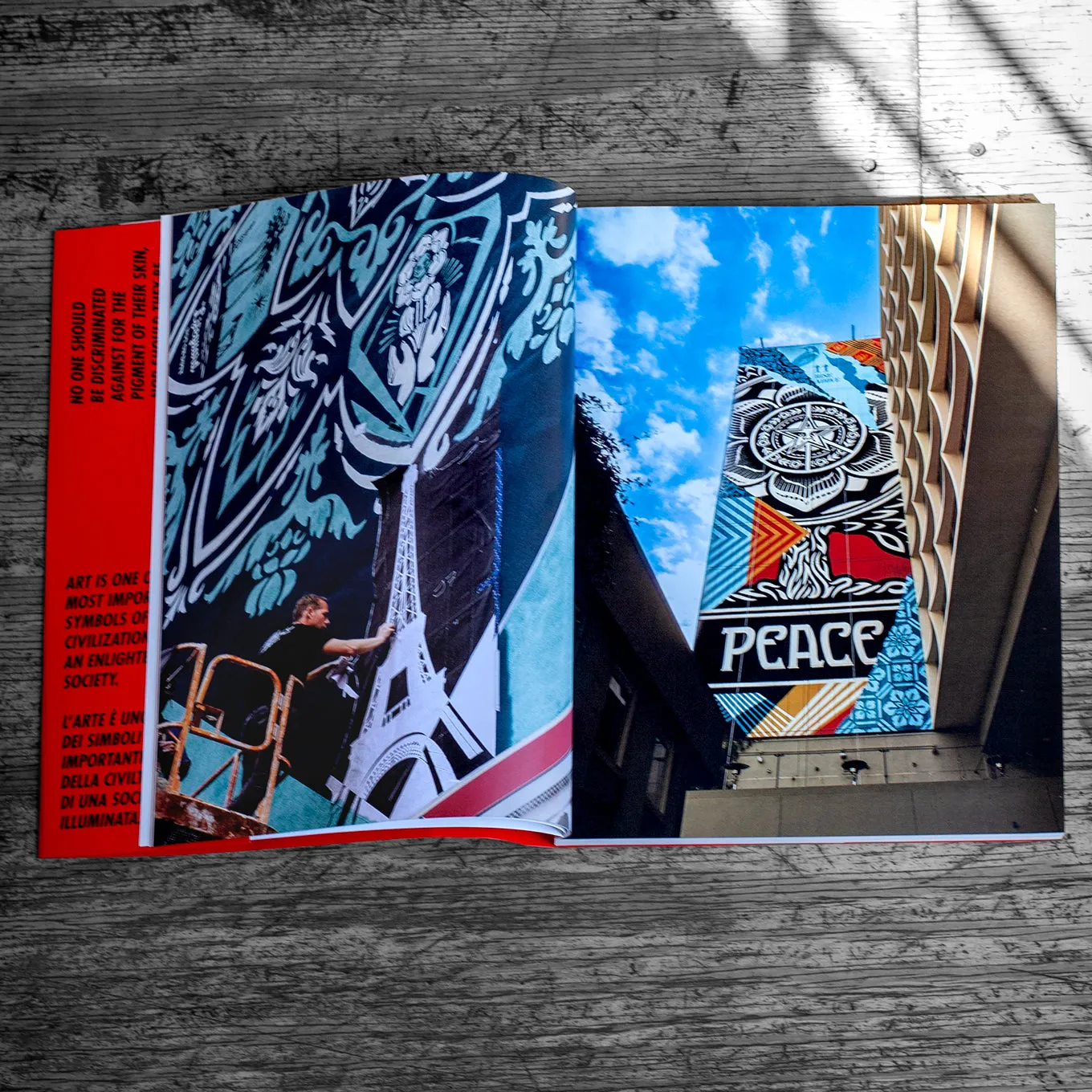 Obey Power to the Peaceful Buch 30 x 40 cm