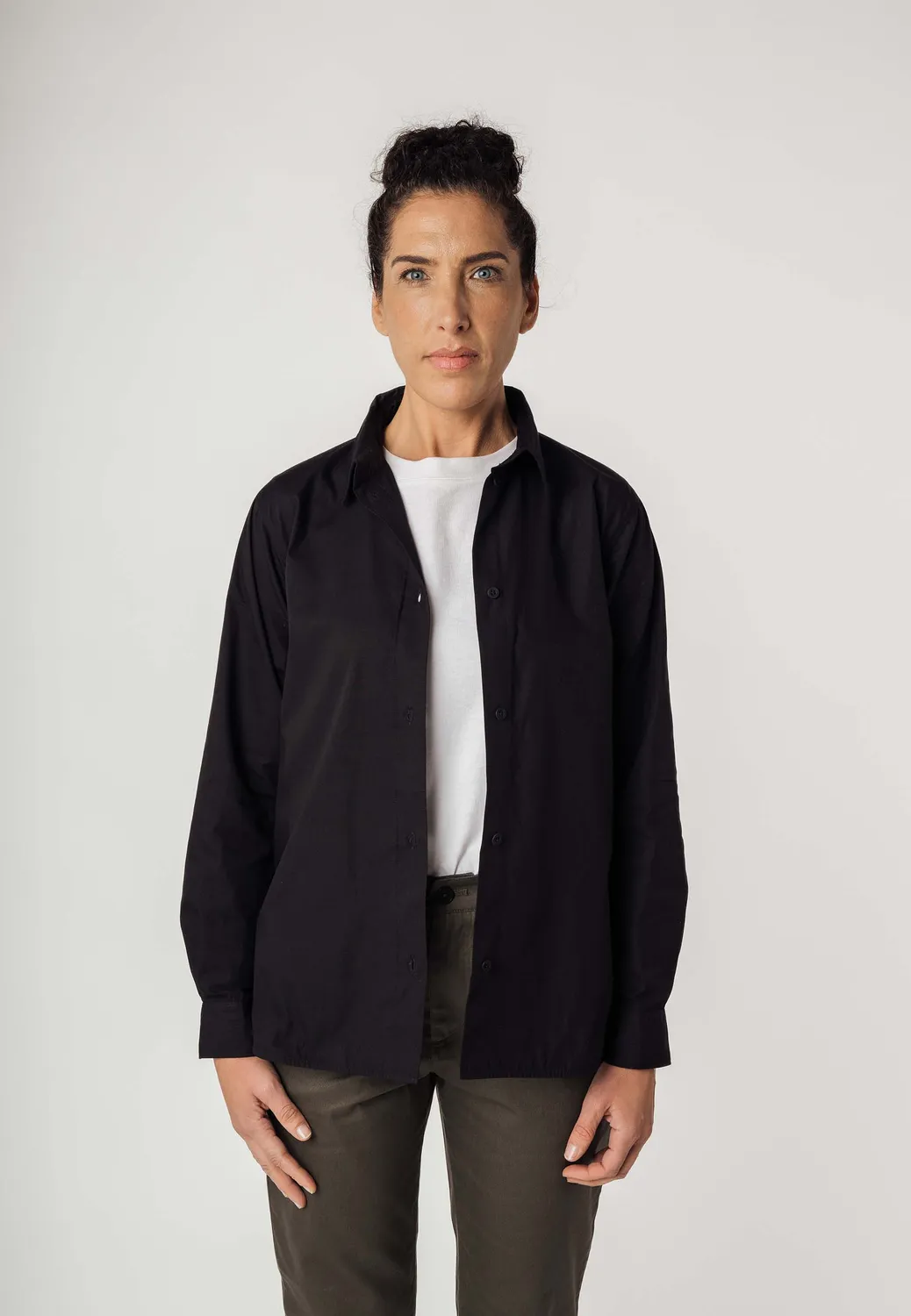 MELA NAINA Bluse schwarz XL aus Bio-Baumwolle