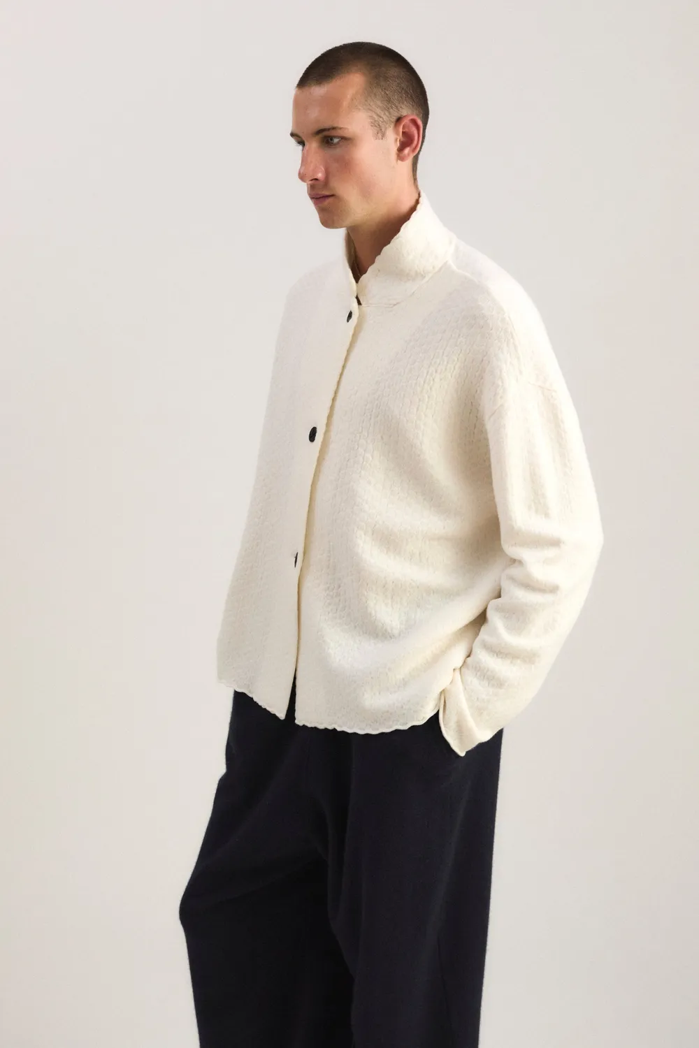 Oyuna Akiri Strickjacke Ivory aus Cashmere