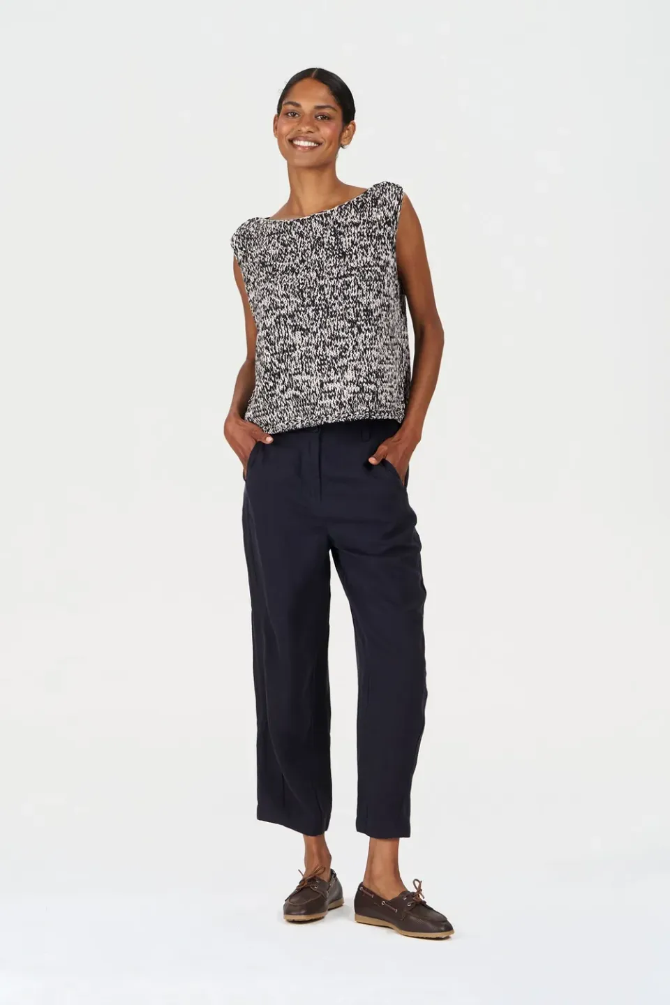 KOMODO OLIVE Hose Navy Tencel Leinen Gr 36