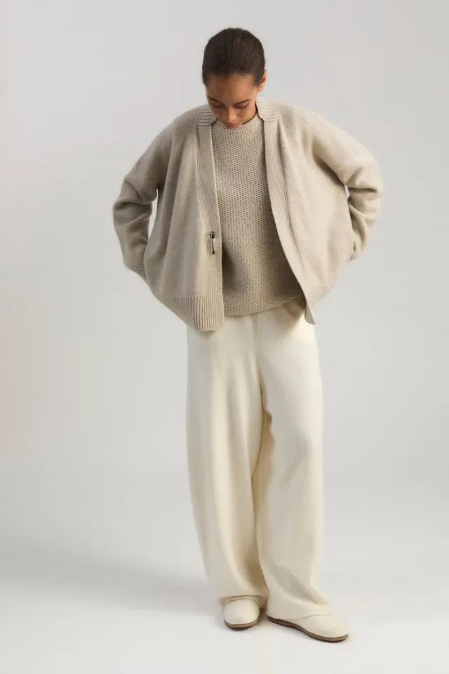 Oyuna Aire Cardigan Feather Grobstrick