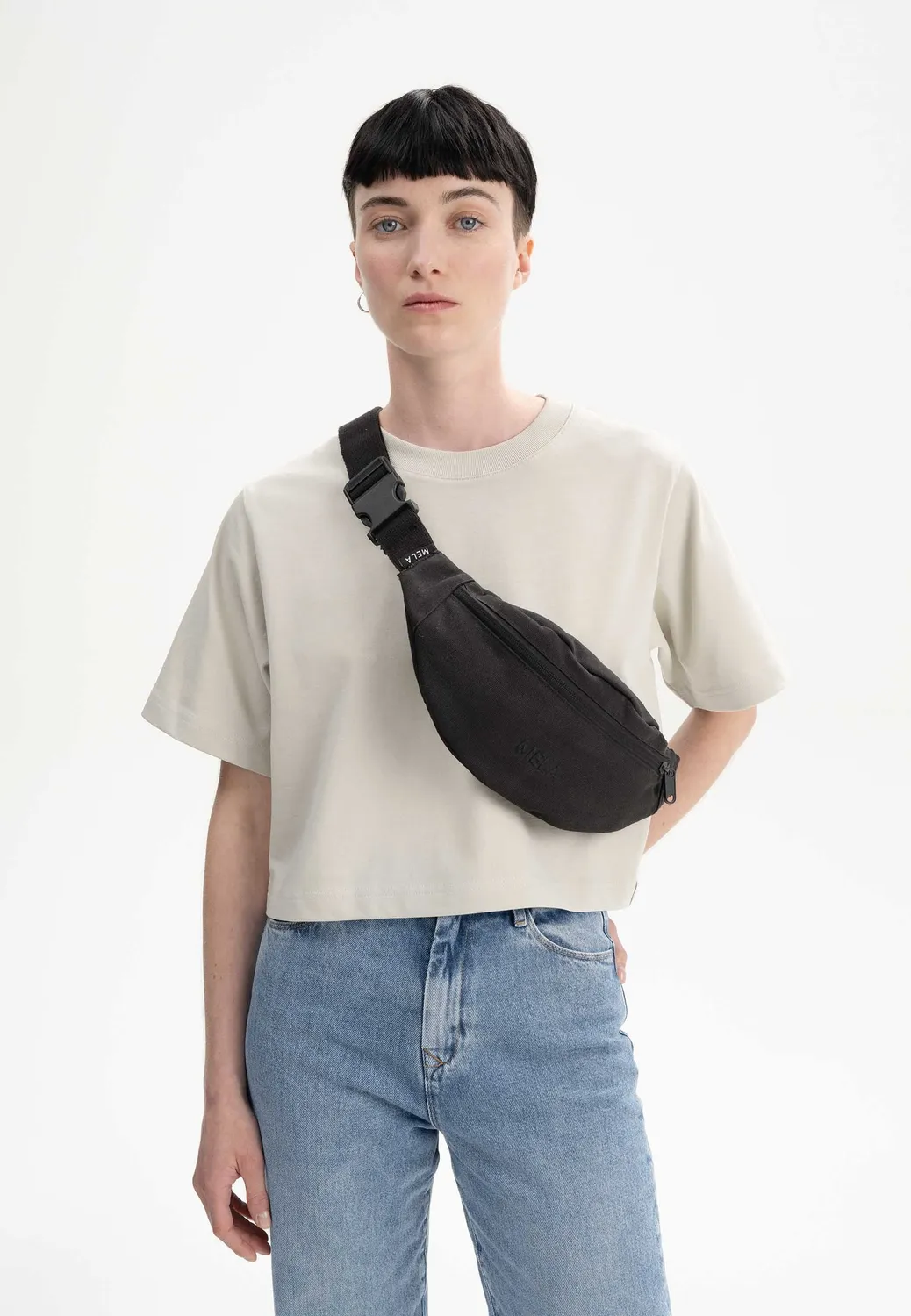 MELA Hip Bag Bauchtasche all black Canvas