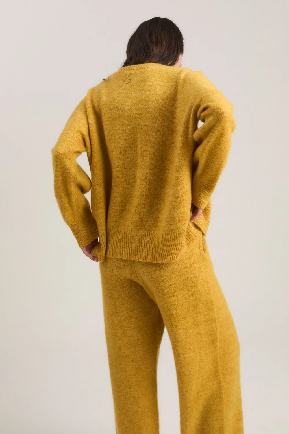 Oyuna Mori Pullover Sun & Ray cropped flauschig
