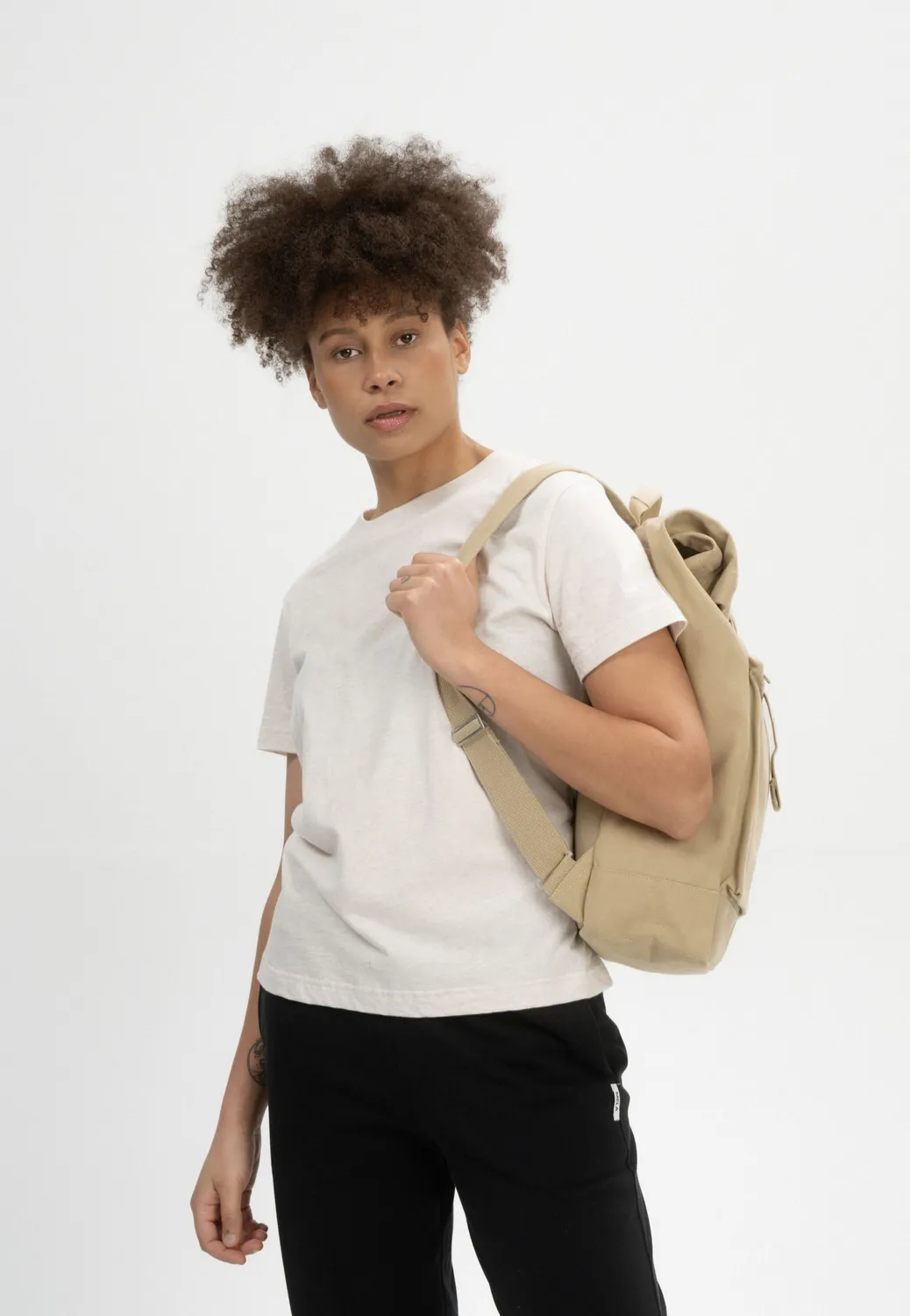 MELA AMAR Rucksack all black Bio-Canvas 15+5 L