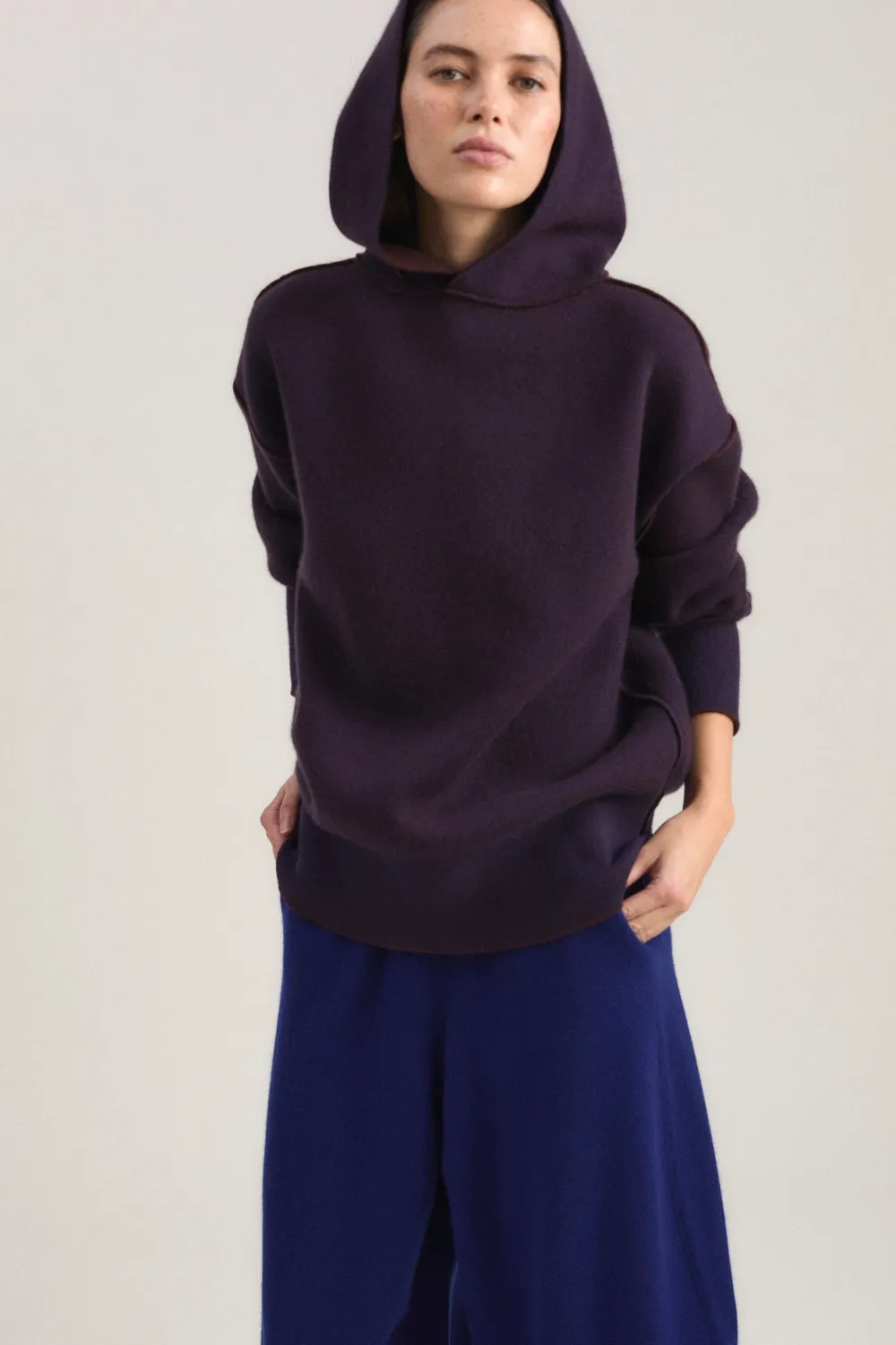 Oyuna Seku Hoodie Carob Ink Cashmere wendbar