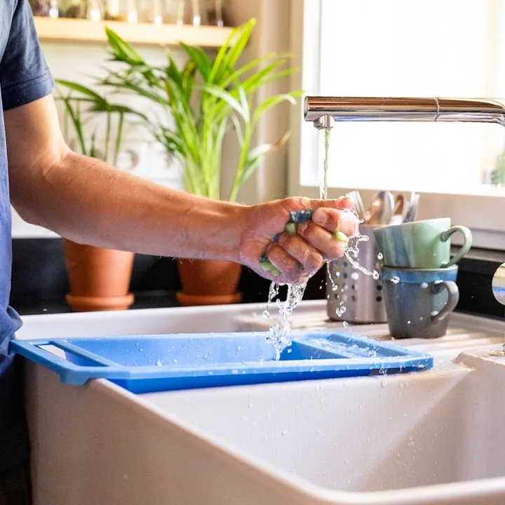 Langbrett Guppyfriend Waschbecken Filter Mikroplastik deutsch