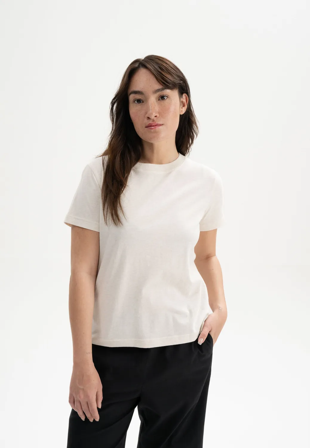 MELA Artist Edition Kaja T-Shirt cream melange grün Bio-Baumwolle