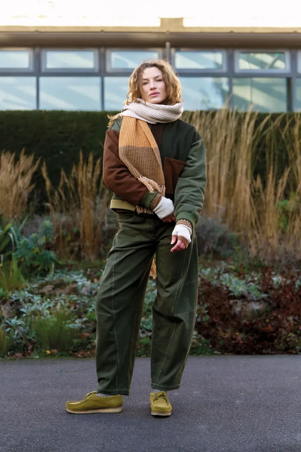 Komodo Amelia Hose Khaki 38 Barrel Bio-Baumwolle
