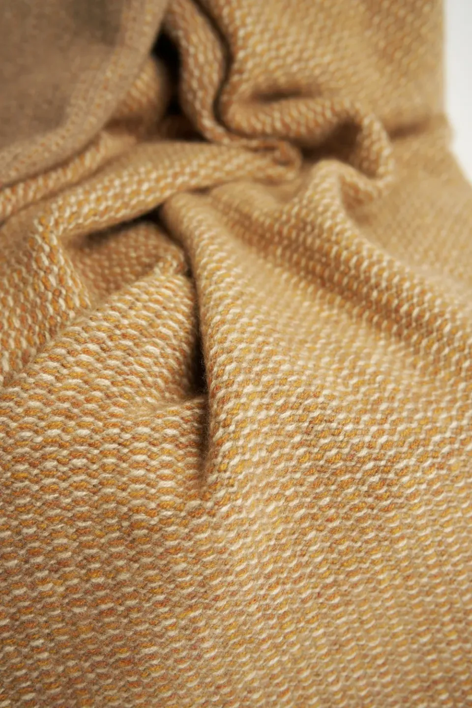 Oyuna Quadro Throw Decke Honey Taupe Karo-Strick