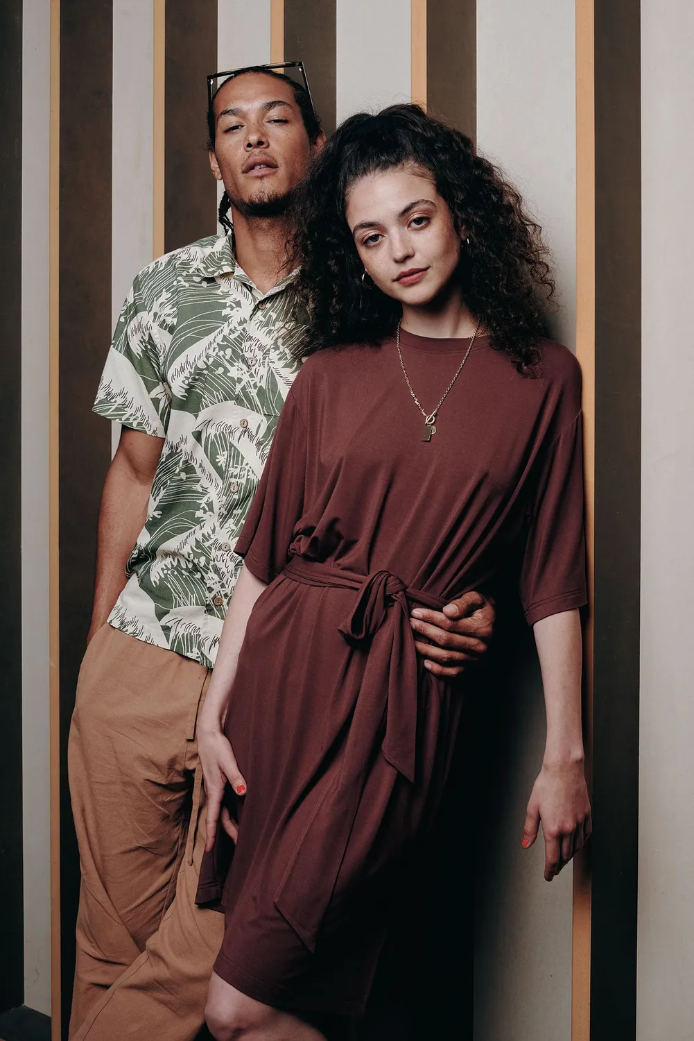 KOMODO SADIE Kleid Schoko Modal mit Gürtel