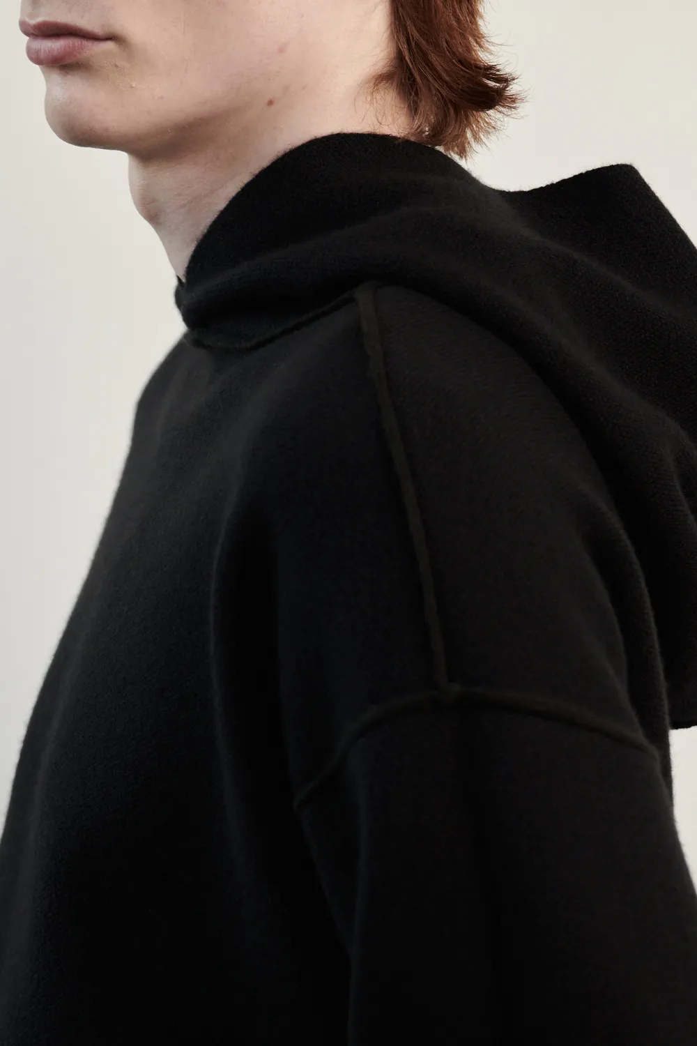 Oyuna Seku Hoodie Schwarz Wendehoodie